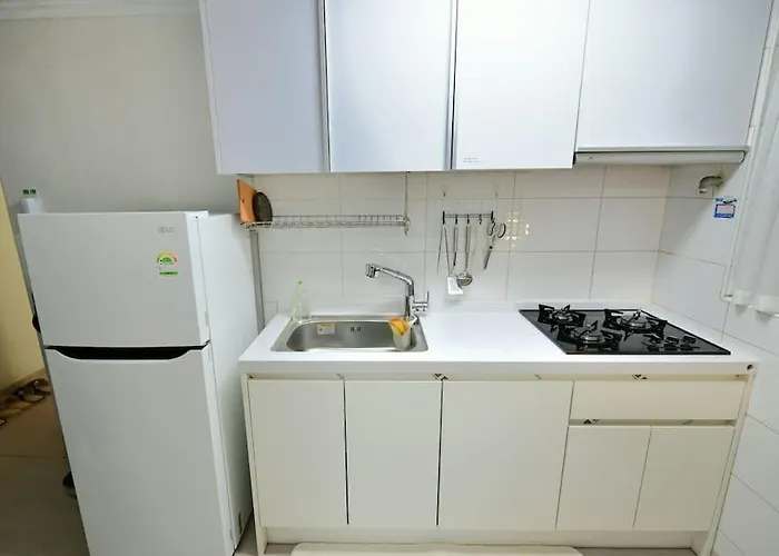 Healing & Romang House Apartment *